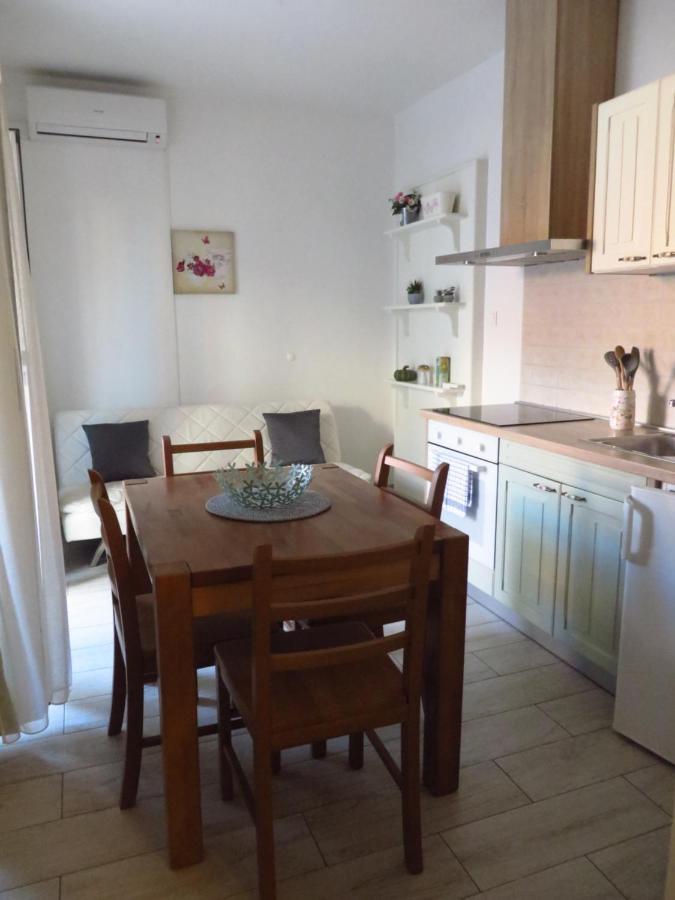 Antonija Apartments With Pool บีโอกราดนาโมรู ภายนอก รูปภาพ