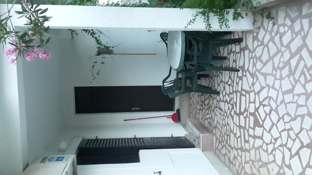 Antonija Apartments With Pool บีโอกราดนาโมรู ภายนอก รูปภาพ