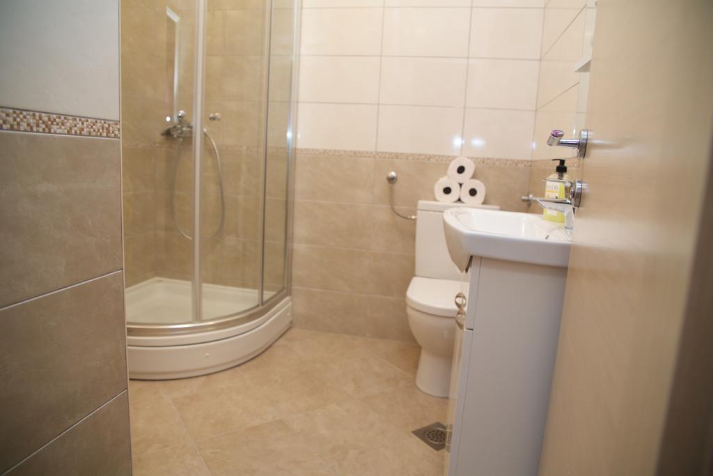 Antonija Apartments With Pool บีโอกราดนาโมรู ภายนอก รูปภาพ