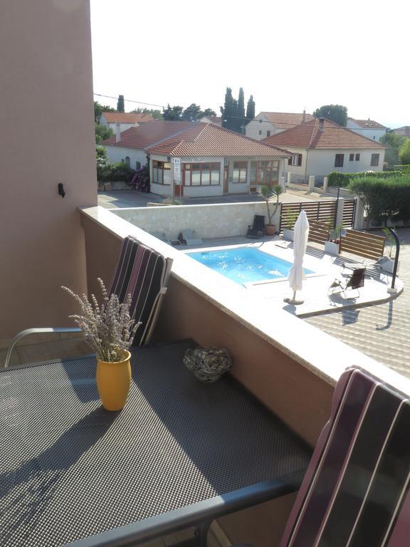 Antonija Apartments With Pool บีโอกราดนาโมรู ภายนอก รูปภาพ