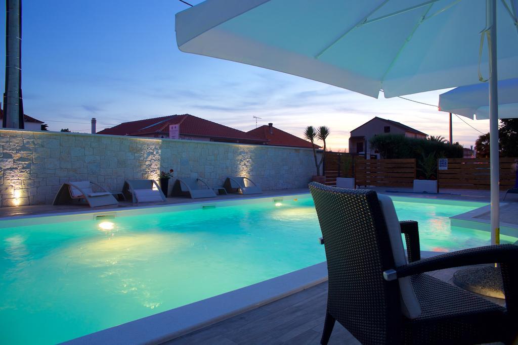 Antonija Apartments With Pool บีโอกราดนาโมรู ภายนอก รูปภาพ